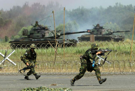 Quân đội Đài Loan thường xuyên tổ chức tập trận.