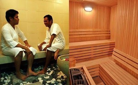 Tắm xông hơi quá nhiều. Nam giới xông hơi nóng có thể ảnh hưởng đến sức khỏe sinh sản do chất lượng tinh binh bị giảm sút nghiêm trọng do gặp hơi nước nóng.