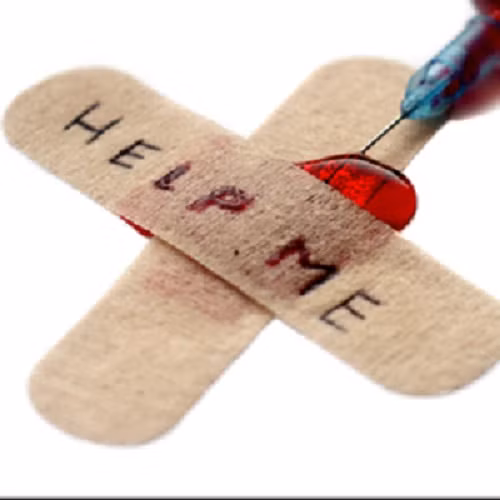 Nó sử dụng một chiếc màng giả (được làm từ chất Albumin) và đặt vào âm đạo. Vá màng trinh thực chất là nhờ đến những thủ thuật dao kéo để “làm liền lại” màng trinh đã bị rách từ trước.