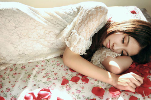 Vì phẫu thuật vá màng trinh là một loại tiểu phẫu, cho nên rất nhiều phòng khám thực hiện, rất dễ gây nhiễm trùng, hậu quả vô cùng tai hại, cho nên mọi người cần cân nhắc kỹ trước khi tiến hành.