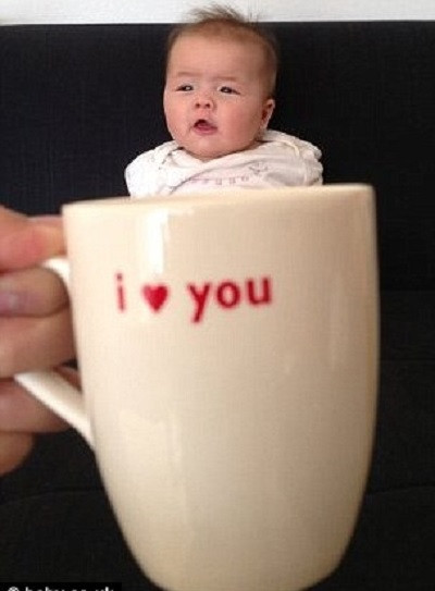 Ở nhiều trang web trẻ thơ còn hướng dẫn rất tỉ mỉ về cách chụp những bức hình này, vì vậy trào lưu chụp ảnh "Baby mugging” ngày càng có sức lan tỏa rộng rãi.