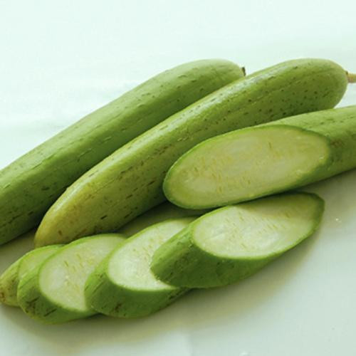 Xóa nếp nhăn với mướp. Phụ nữ có thể phòng ngừa và xóa dần các nếp nhăn trên da mặt bằng cách kiên trì dùng nhựa cây mướp bôi liên tục trong nhiều ngày. Đây là sáng tạo của một phụ nữ Nhật Bản, bà đã áp dụng nó trong mấy chục năm liền và có làn da tự nhiên.