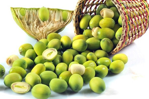 Hạt sen. Hạt sen đã từ lâu là một loại thực phẩm quý, ăn ngon và có công dụng tuyệt vời trong việc cải thiện giấc ngủ cho cả người lớn lẫn trẻ nhỏ.