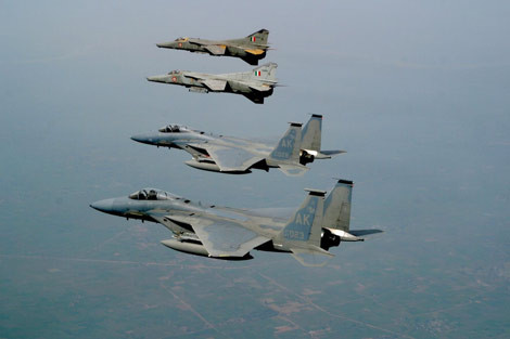 F-15C và MiG-27 tại Cope India 2014.