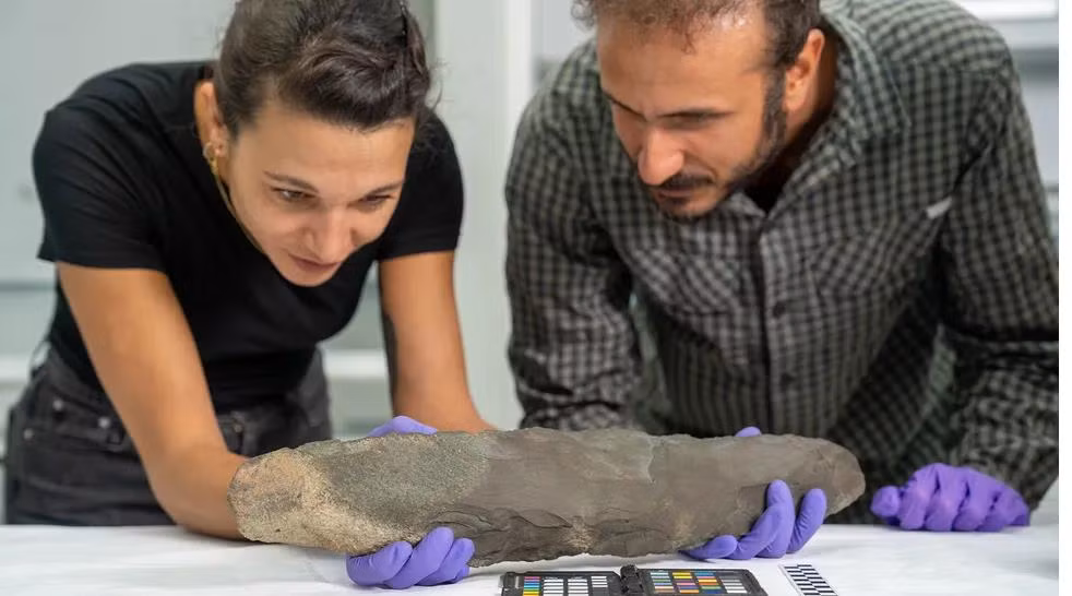 Phat hien bau vat 200.000 nam cua 'nguoi khong lo khac loai'