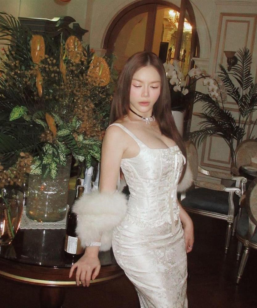 Ly Nha Ky nhieu lan 'met moi' vi vong 1 'ngoai co'-Hinh-3