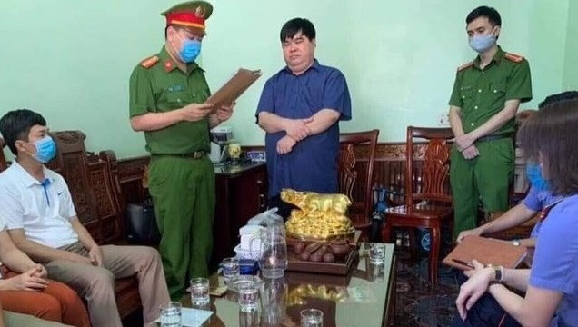 Triệt phá đường dây mua bán hóa đơn hơn 450 tỉ đồng Triet pha duong day mua ban hoa don hon 450 ti dong