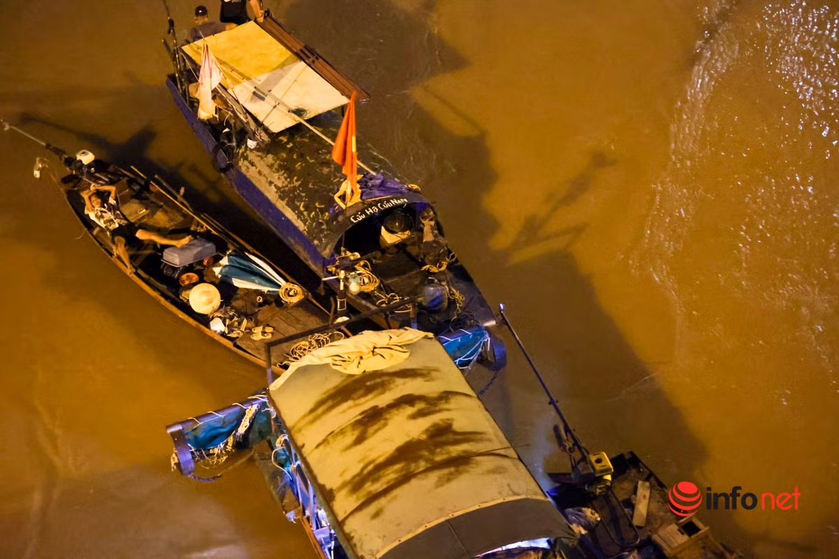 Ha Noi: Doi nam nu nhay cau Long Bien, hang chuc nguoi tim kiem xuyen dem-Hinh-4