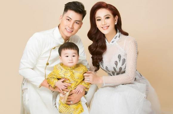 Chuyen tinh cua cac my nhan chuyen gioi trong showbiz Viet-Hinh-13