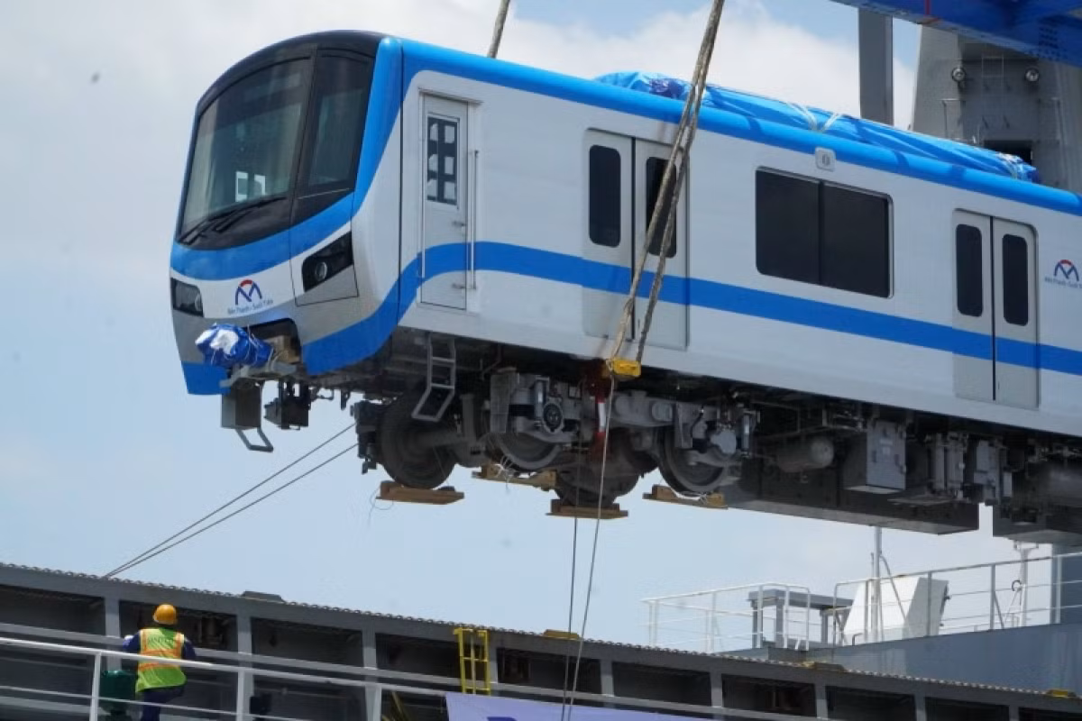 Da khac phuc xong su co 2 toa tau metro bi ve ban o TP.HCM-Hinh-3