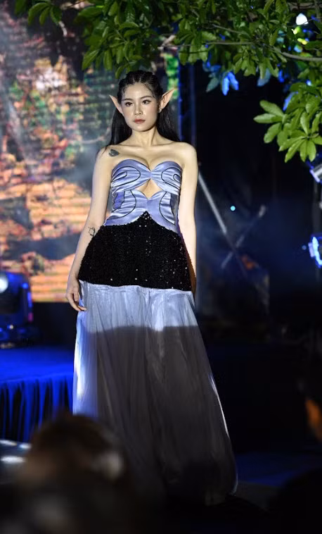 Sinh vien DH Anh Quoc gay bat ngo voi dem dien thoi trang dep mat-Hinh-5