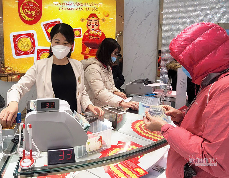 Gia vang hom nay 26/3: Phong thu lam phat, vang tang gia tro lai