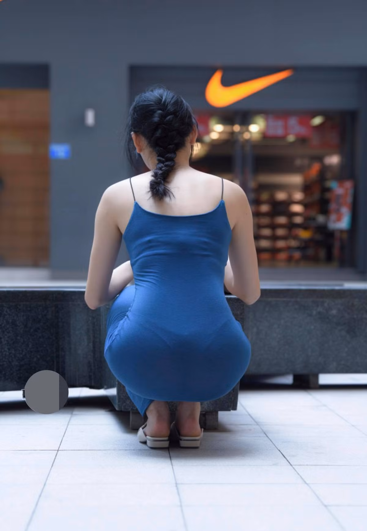 Nhung loi trang phuc can tranh khi mac vay bodycon-Hinh-4