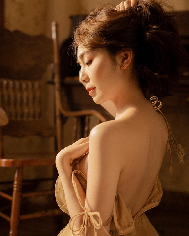 Dưới những shoot hình của Kim Chi là nhiều lời khen của cư dân mạng dành cho phong cách thời trang thu hút của cô.