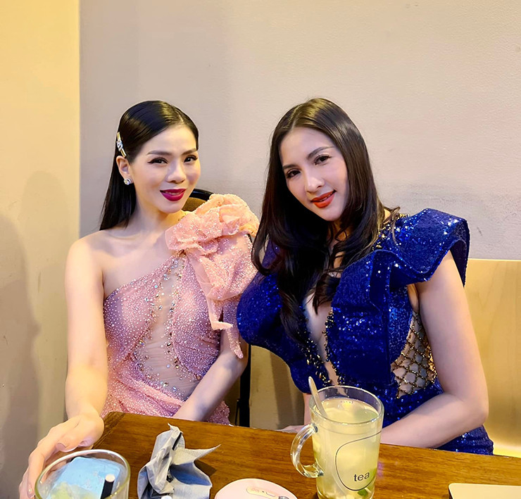 Thái Nhã Vân và Lệ Quyên. Theo mẫu nude quê Sóc Trăng, sắp tới, nếu có cơ hội cô muốn trở thành nhà sản xuất phim và đầu tư phát triển các kênh YouTube riêng.