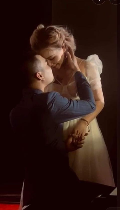 Hoang Yen tiet lo canh nong voi phi cong 9x-Hinh-2