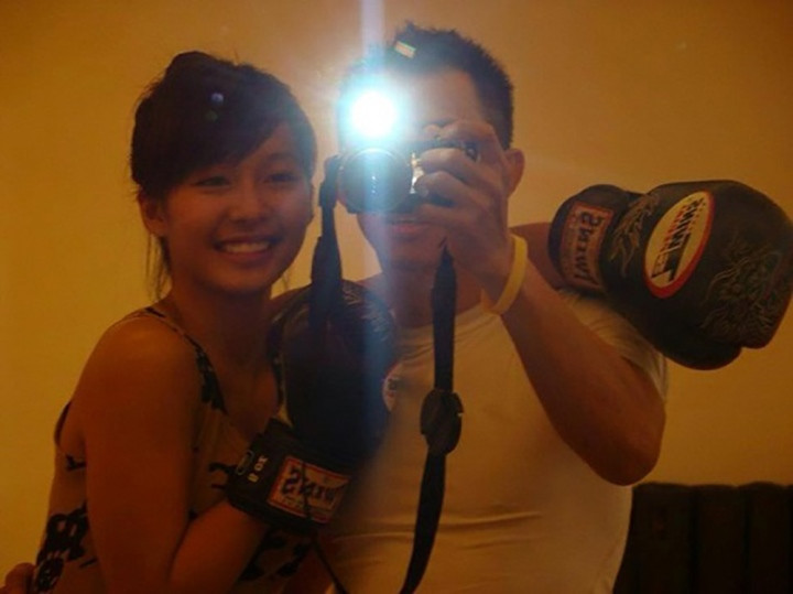 Năm 2013, Khả Ngân gây sốc cho dân mạng khi hình ảnh hôn đồng giới của cô bị phát tán trên mạng xã hội. Rồi nữ diễn viên tiếp tục dính scandal chấn động showbiz khi bị rò rỉ thông tin, hình ảnh đang yêu thầy giáo 40 tuổi. Khả Ngân sau đó rút khỏi làng giải trí một thời gian vì chịu quá nhiều chỉ trích, áp lực.