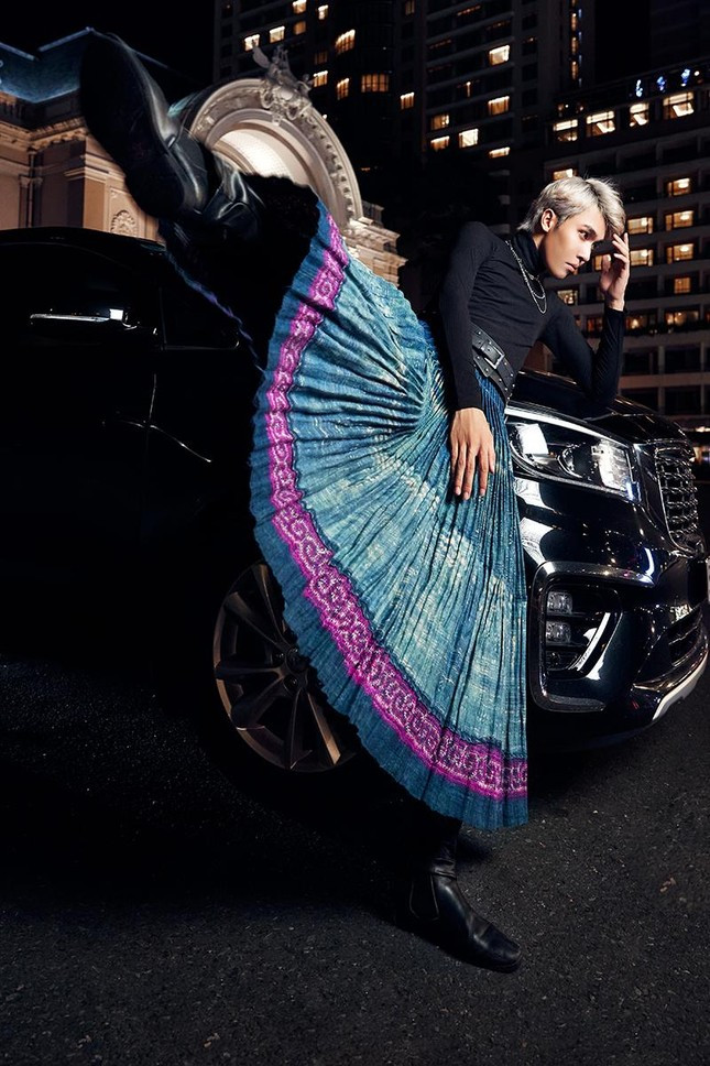 Chang mau 2K1 tao an tuong voi trang phuc-Hinh-5