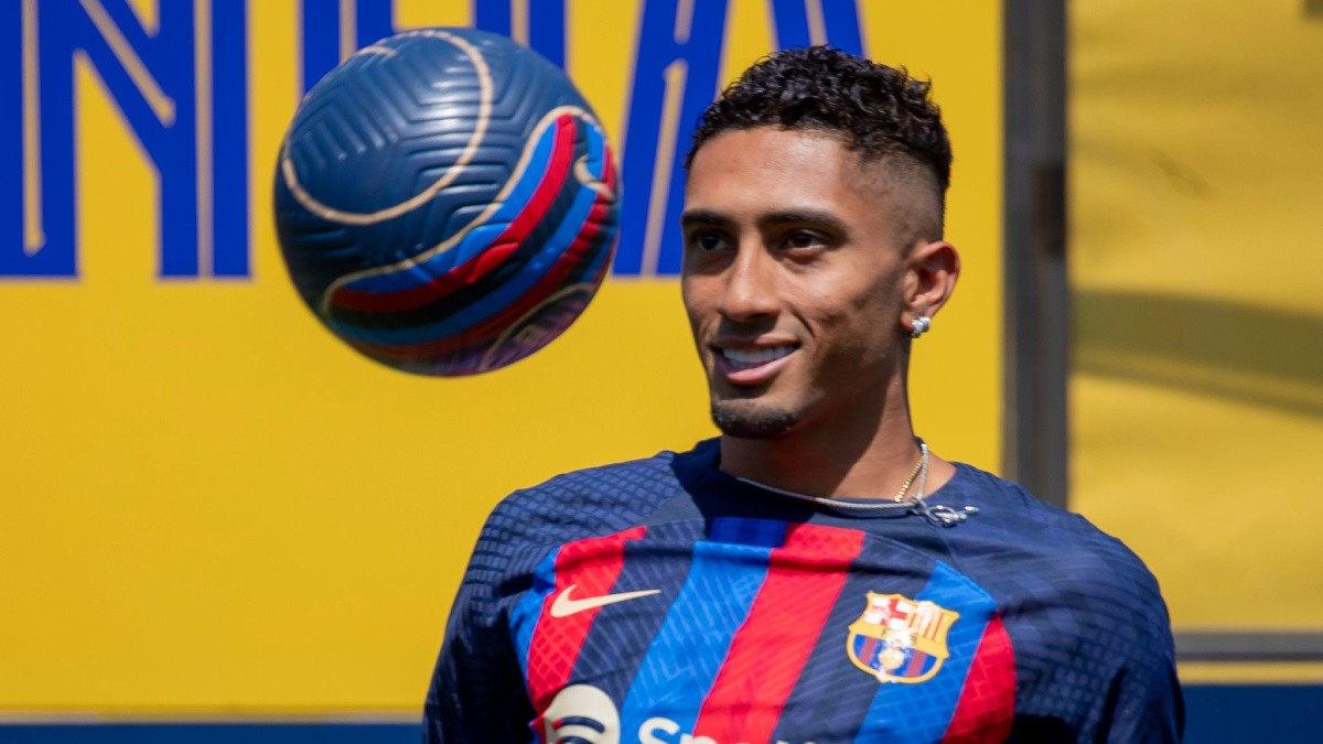 Barca da co 5 tren 8 muc tieu trong mua chuyen nhuong he-Hinh-5