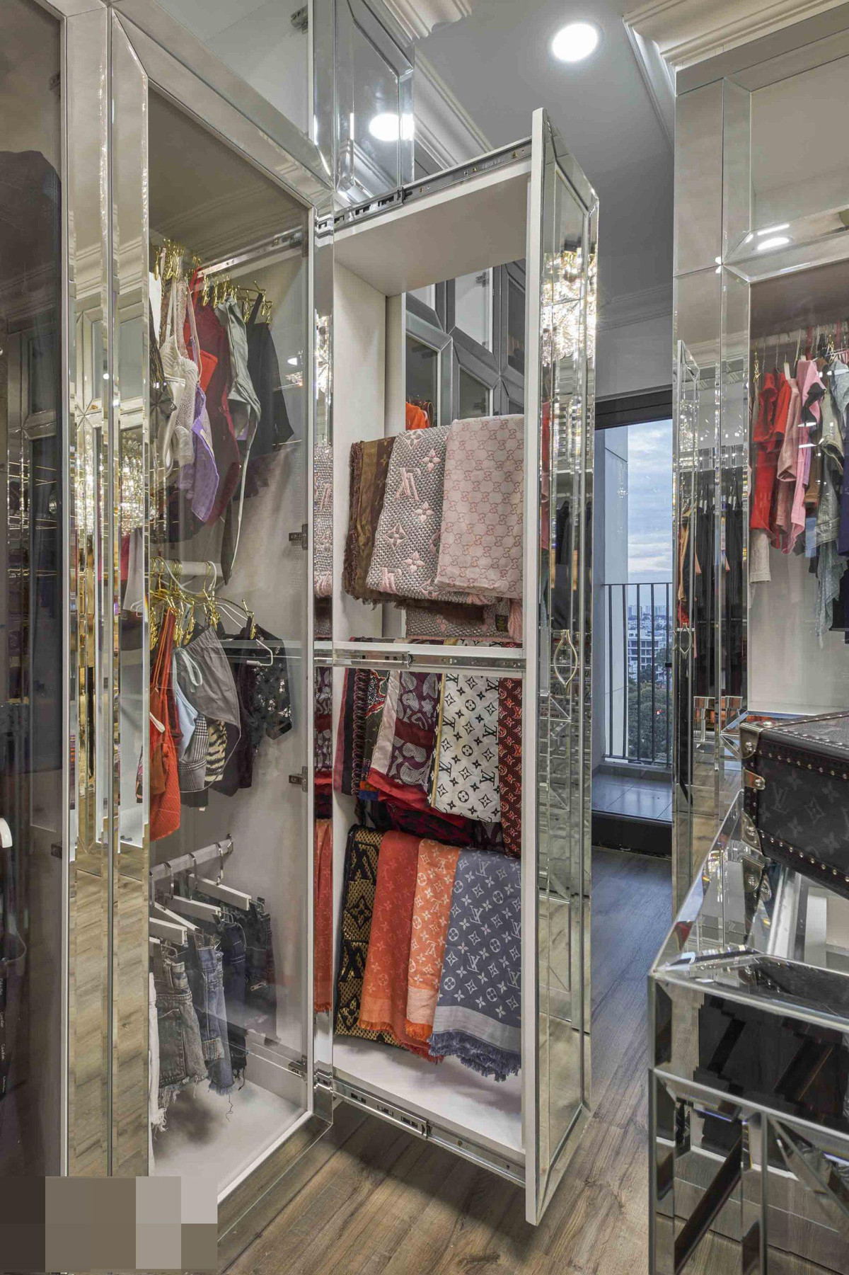 Can ho mang su phong khoang cua bien ca, phong thay do xa xi, 80% la kinh-Hinh-10