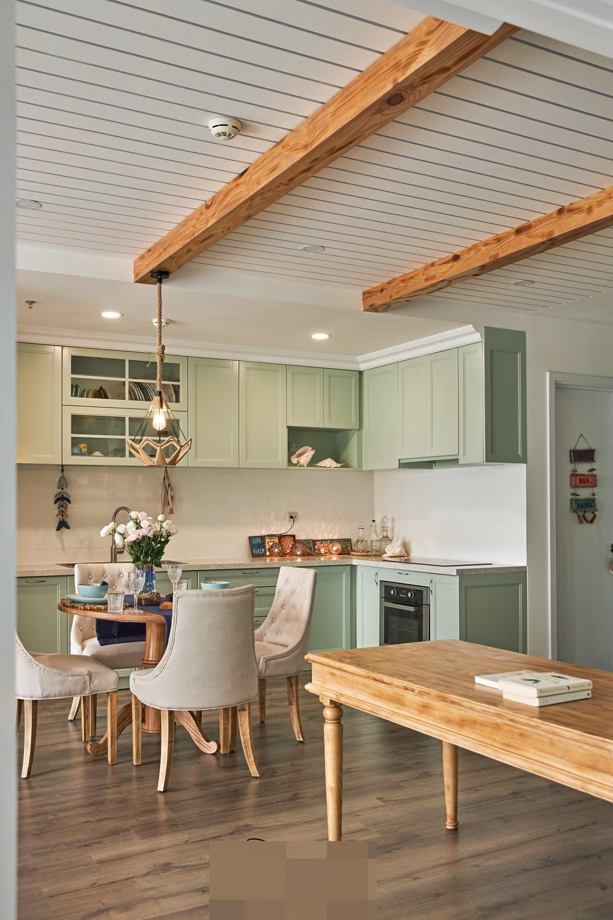 Can ho mang su phong khoang cua bien ca, phong thay do xa xi, 80% la kinh-Hinh-3