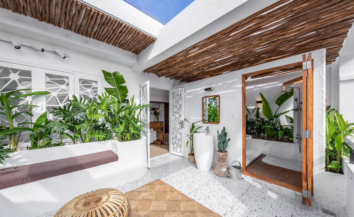 Khu vuon resort, phong tam 