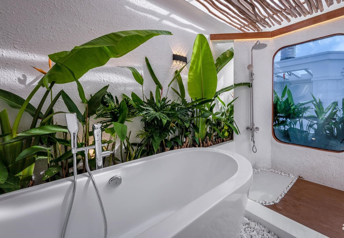 Khu vuon resort, phong tam 