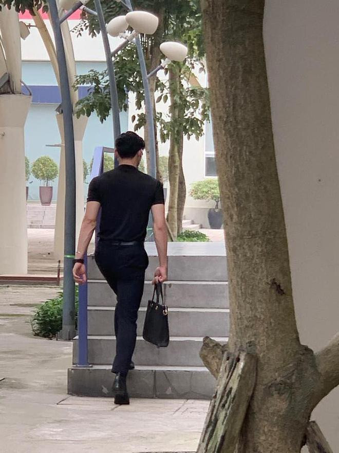 Su that nga ngua ve thay giao hot nhat coi mang hom qua-Hinh-2