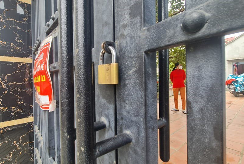 De nghi Chinh phu xu ly viec cach ly nguoi ve que 