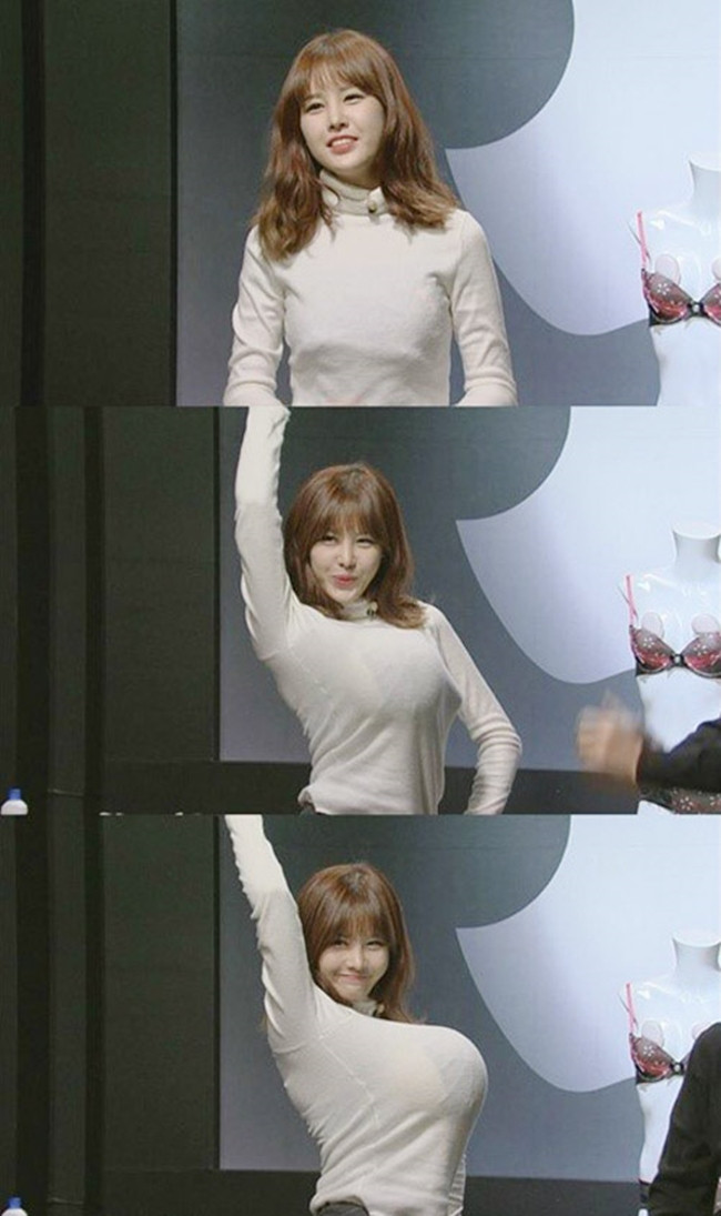 Cô MC Park Eun Ji này bị đánh giá là "nổi loạn" khi có những màn ăn vận táo bạo trên sóng truyền hình, ví dụ như... nhét bóng bay vào áo.