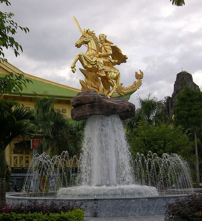 Ly Thuong Kiet ung dung binh phap nhu the nao khi tap kich sang Trung Quoc?