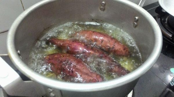 Luoc khoai lang chi can them mot thu bao dam ngot lim lai bo tung-Hinh-2