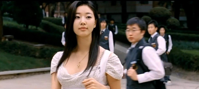 Khi được phân công về thực tập tại một trường nam sinh, cô giáo Ji Jung (Kim Sa Rang đóng) trở thành tâm điểm chú ý của cả học sinh lẫn các thầy giáo.