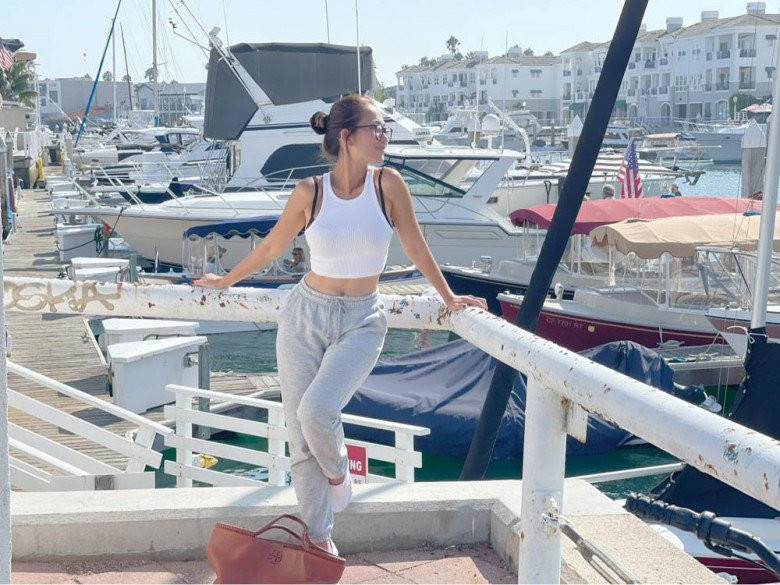 Biệt thự sân vườn tại Mỹ của diễn viên Kim Hiền - Hình 4 Biet thu san vuon tai My cua dien vien Kim Hien-Hinh-4