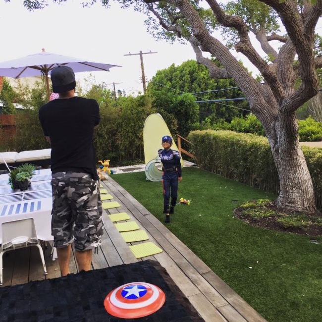 Biệt thự sân vườn tại Mỹ của diễn viên Kim Hiền - Hình 8 Biet thu san vuon tai My cua dien vien Kim Hien-Hinh-8