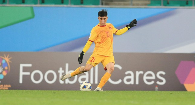 Quan Van Chuan - “nguoi nhen” voi nhung pha cuu thua “chuan chi” cua U23 Viet Nam-Hinh-5