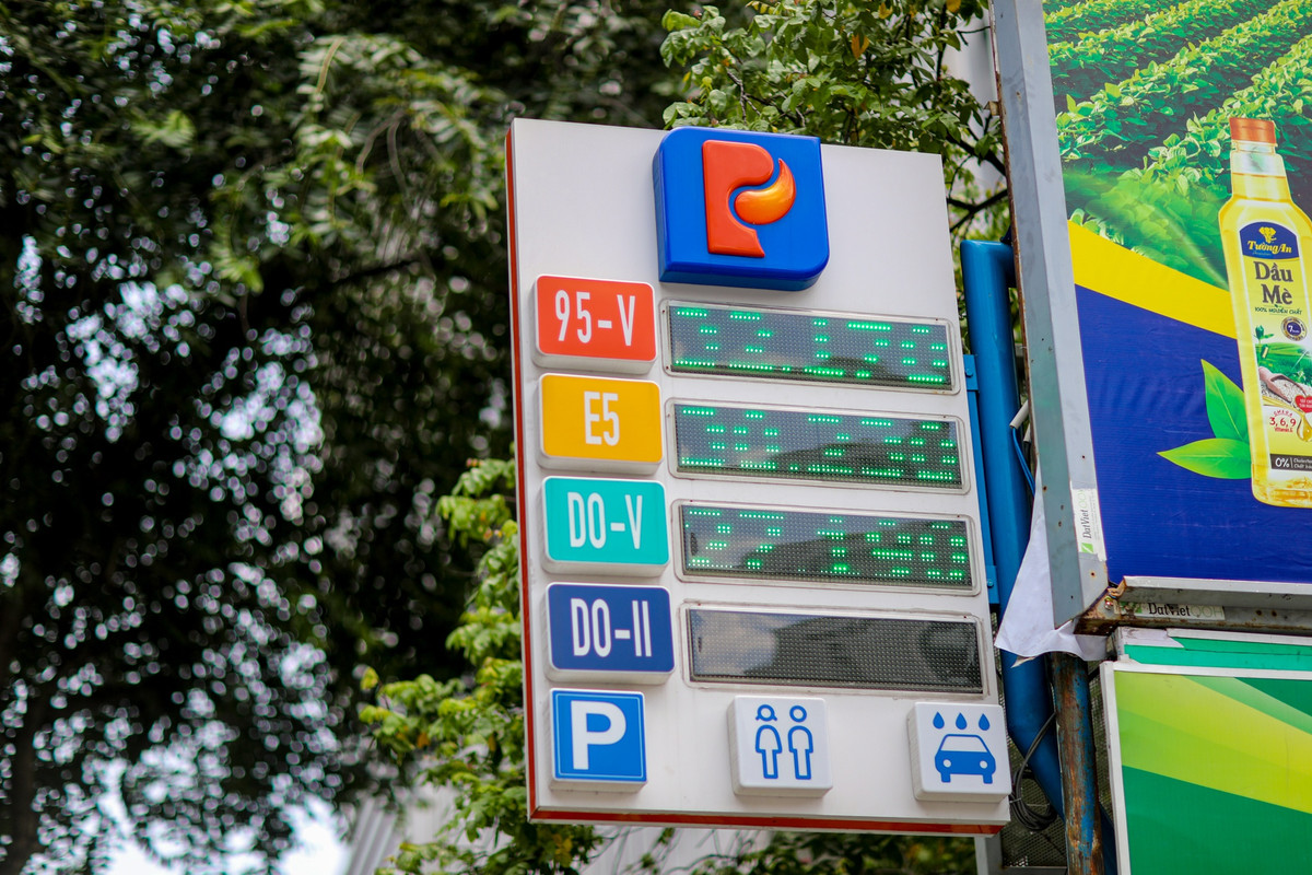 Gia xang se giam bao nhieu neu duoc giam 3 loai thue?-Hinh-2