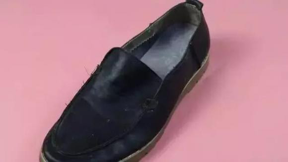 Du gia dinh ngheo den dau, ban cung nen vut bo nhung doi giay cu-Hinh-2