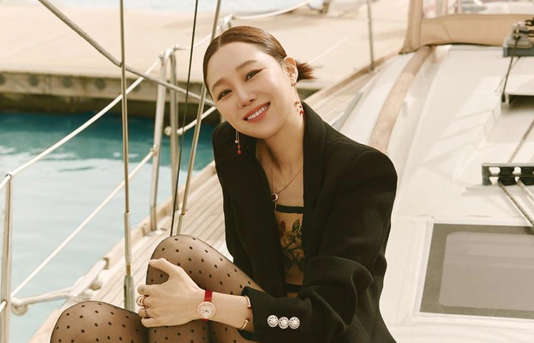 Gong Hyo Jin bật mí 5 chiêu giúp luôn tràn đầy sức sống - Hình 2 Gong Hyo Jin bat mi 5 chieu giup luon tran day suc song-Hinh-2