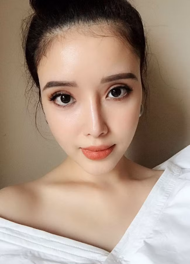 Em gai Mai Phuong Thuy mac gi cung duoc khen dep sang vi xinh nhu hoa hau-Hinh-3