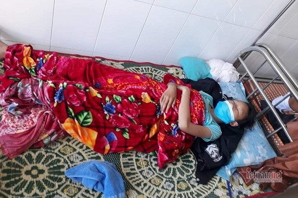 Tinh tiet 'ron nguoi' trong vu nu sinh lop 7 bi ban tat va xe ao o Quang Tri-Hinh-3