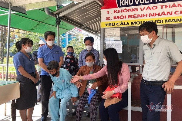 Tinh tiet 'ron nguoi' trong vu nu sinh lop 7 bi ban tat va xe ao o Quang Tri