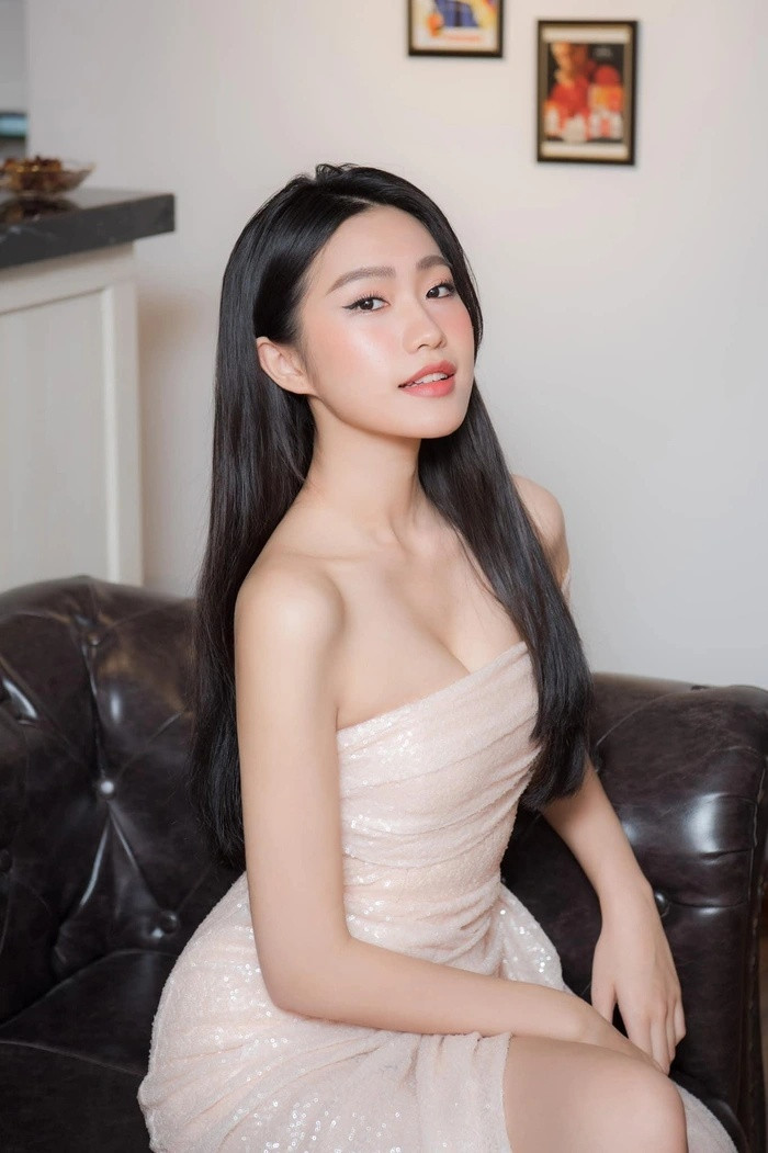 Dàn bạn gái các cầu thủ Việt: Xinh đẹp miễn bàn - Hình 5 Dan ban gai cac cau thu Viet: Xinh dep mien ban-Hinh-5