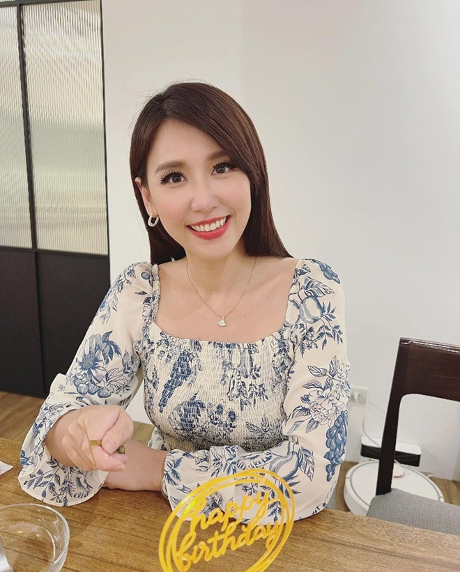 Me man top 5 MC hang dau xu Dai, nhan sac ra sao khien truyen thong khen nuc no-Hinh-9