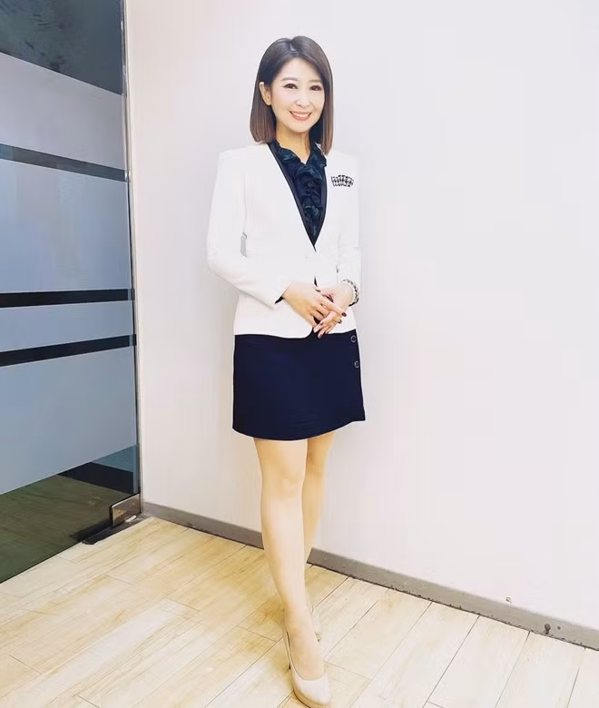 Me man top 5 MC hang dau xu Dai, nhan sac ra sao khien truyen thong khen nuc no-Hinh-10