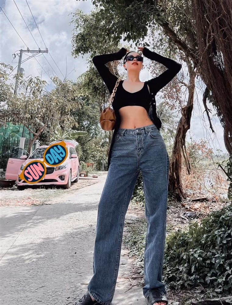 Tra Ngoc Hang tao dang kem sang du mac ao dai-Hinh-5