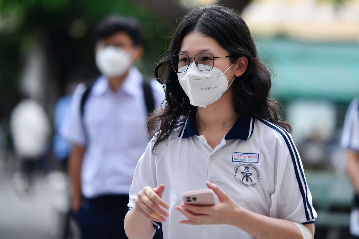 Lan dau tien pho diem mon Lich su lech phai-Hinh-4