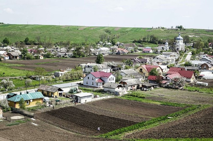 Trung tâm Nghiên cứu Kinh tế và Kinh doanh của nước này đã ước tính cuộc xung đột với Nga khiến Ukraina thiệt hại 280 tỷ USD trong tổng sản phẩm quốc nội từ năm 2014 đến năm 2020 - với những thiệt hại dự kiến sẽ tăng trong năm nay.