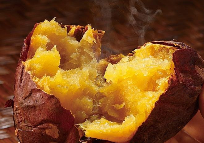 An 1 cu khoai lang dung “thoi diem vang” giup chi em ngua K vu lai con giam can