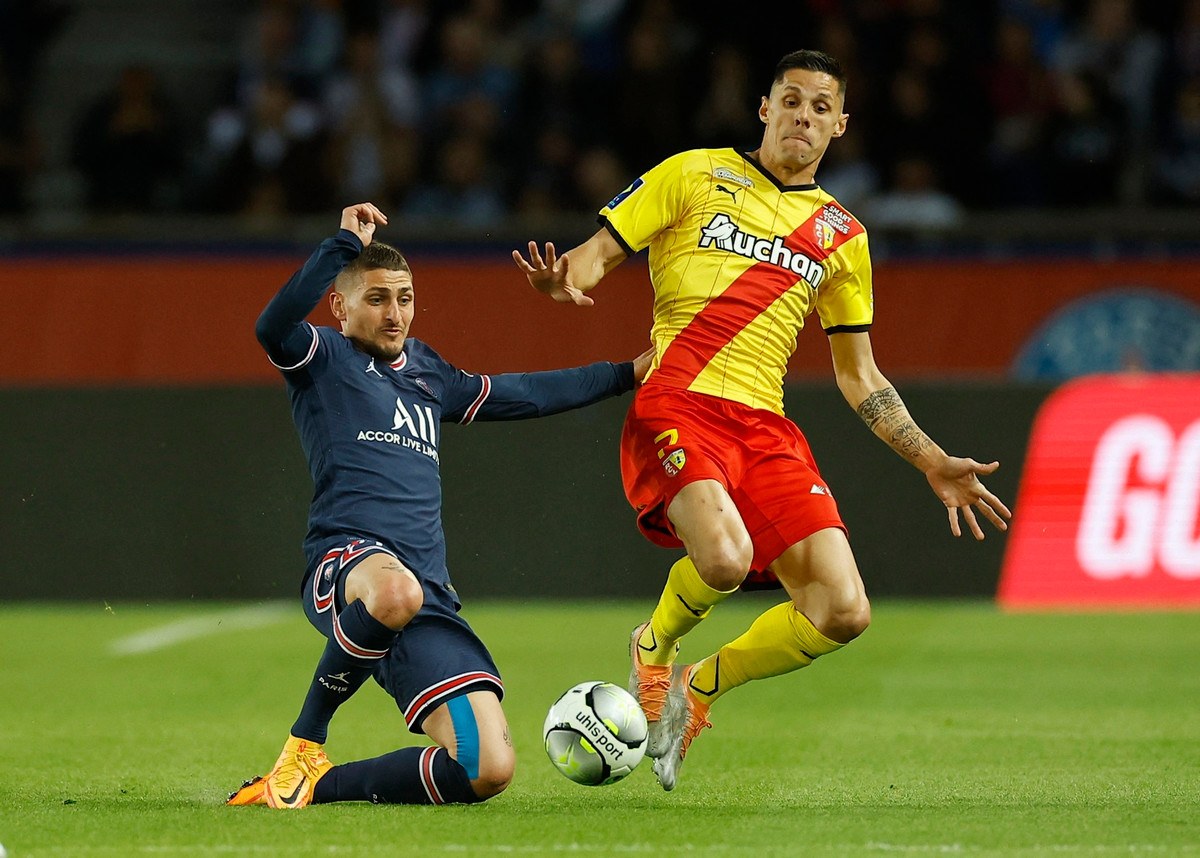 Marco Verratti (PSG - định giá: 55 triệu euro): Raiola có công lớn giúp sự nghiệp của Verratti thăng hoa. Năm 2012, tiền vệ này chuyển đến đầu quân cho PSG mà chưa chơi trận nào tại Serie A.